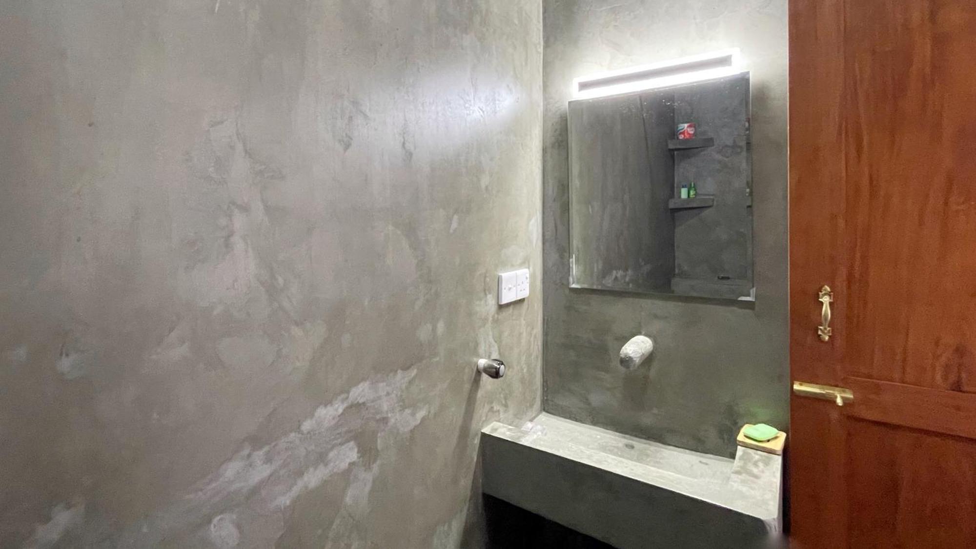 Heimathafen Hikka Appartement Hikkaduwa Buitenkant foto